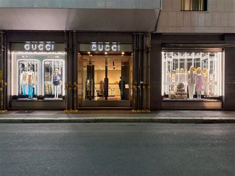 Gucci, Via Monte Napoleone, 7A, Milano MI, Telefono +39 02 